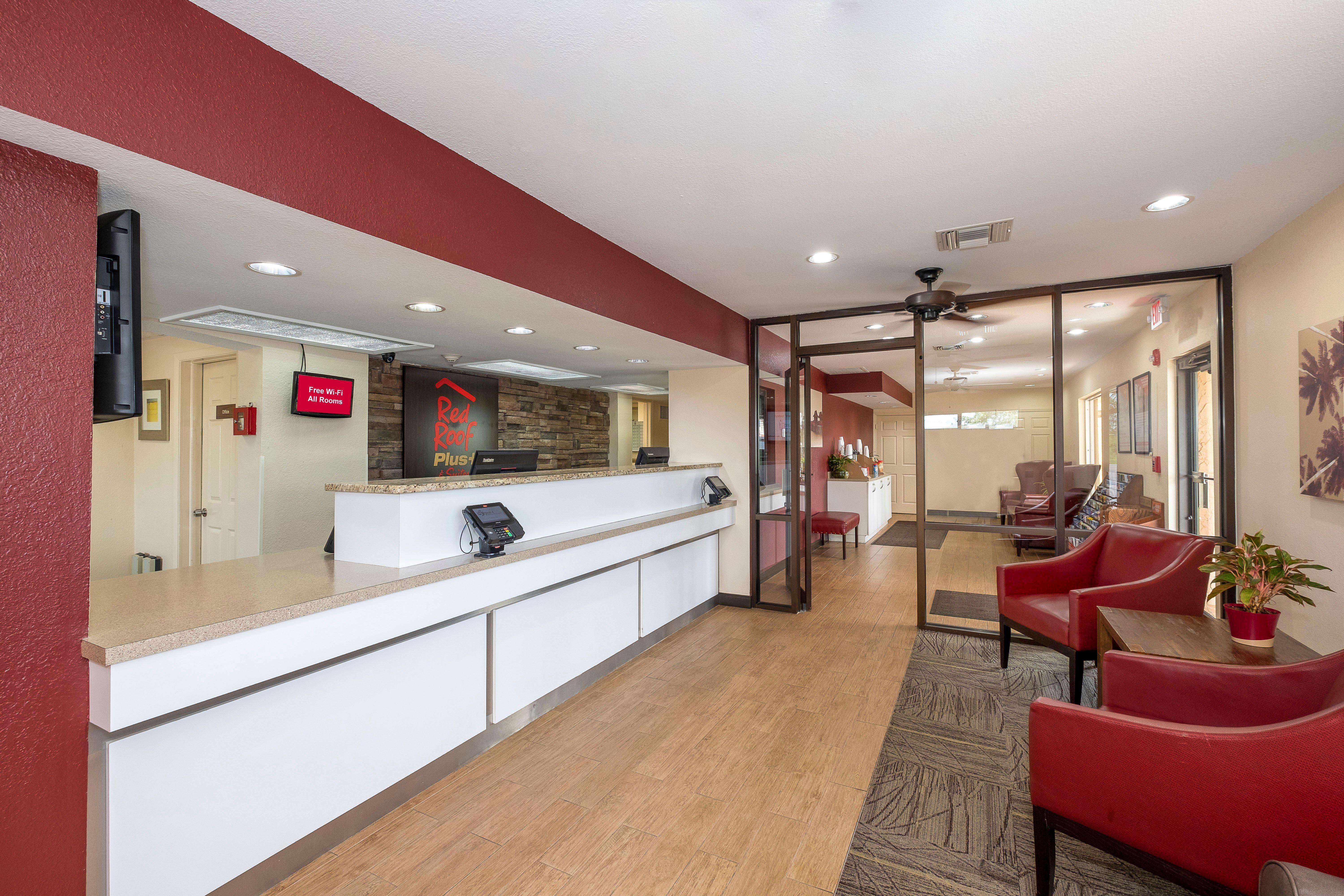 Red Roof Inn Plus+ & Suites Naples Downtown-5Th Ave S Eksteriør bilde