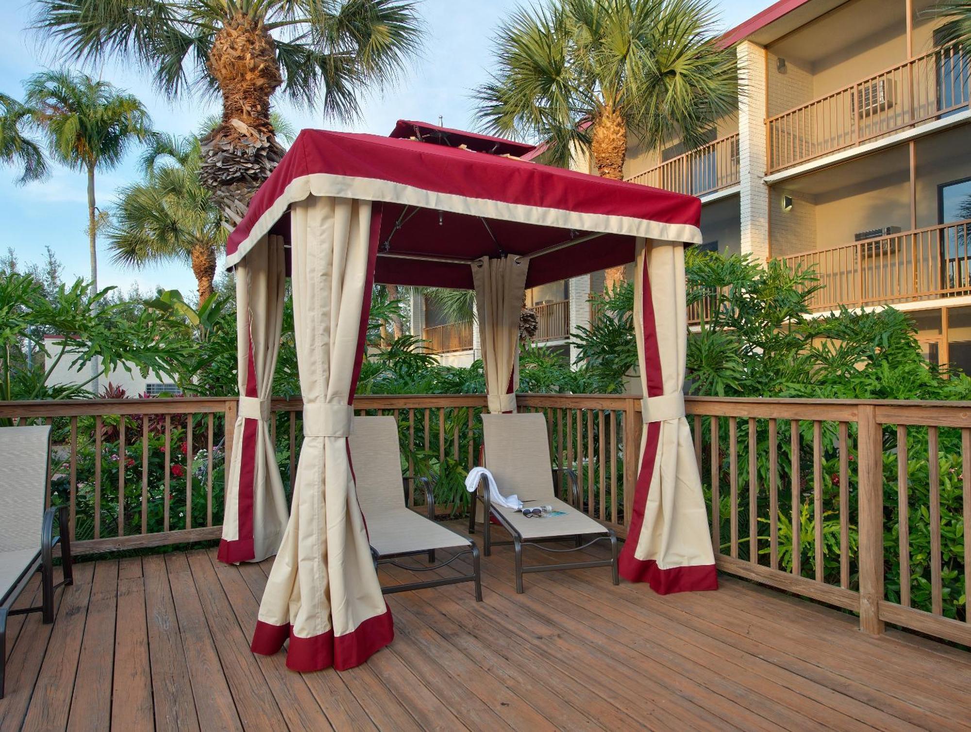 Red Roof Inn Plus+ & Suites Naples Downtown-5Th Ave S Eksteriør bilde