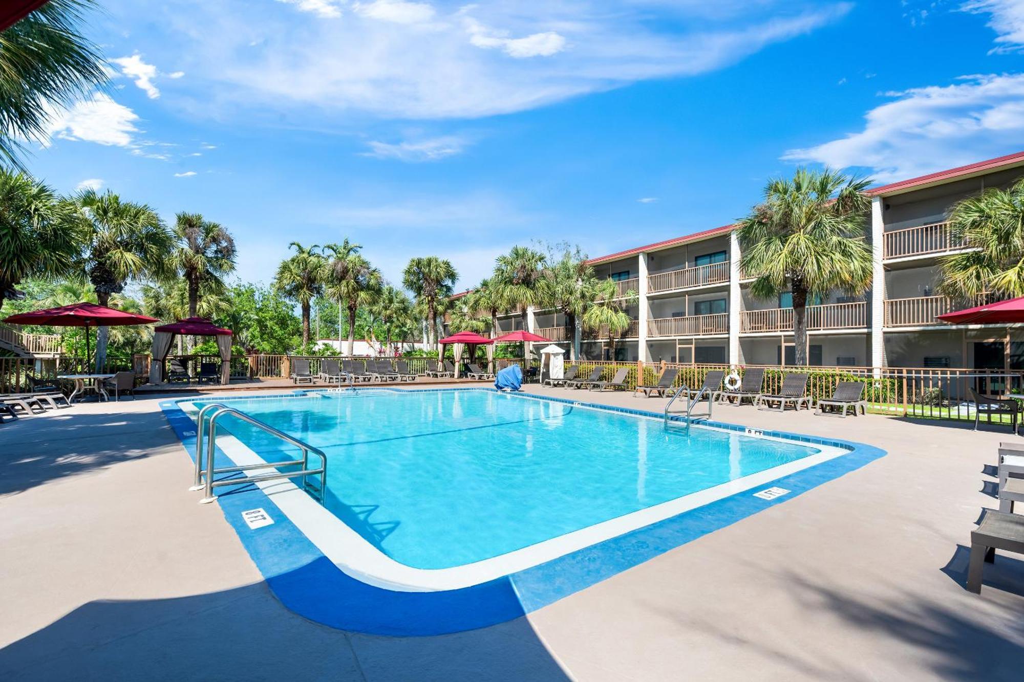 Red Roof Inn Plus+ & Suites Naples Downtown-5Th Ave S Eksteriør bilde